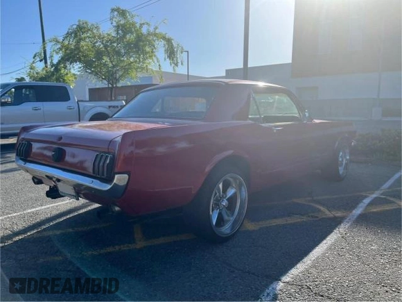 1966 Ford Mustang z VIN 6F07C392212, wystawiony jako Copart lot #50072775 z przebiegiem 53 568 mil mil oraz Czysty tytuł • Clean title. Historia ofert i sprzedaży dostępna na DreamBid. Obrazek 4.