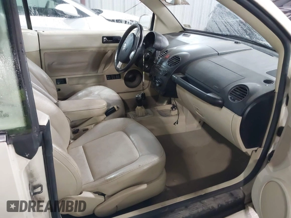 2007 Volkswagen Beetle with VIN 3VWSF31Y07M407379, listed as a IAAI auction lot 42155490 with 118,898 mi miles and . Bid and sale history available at DreamBid. Image 5.