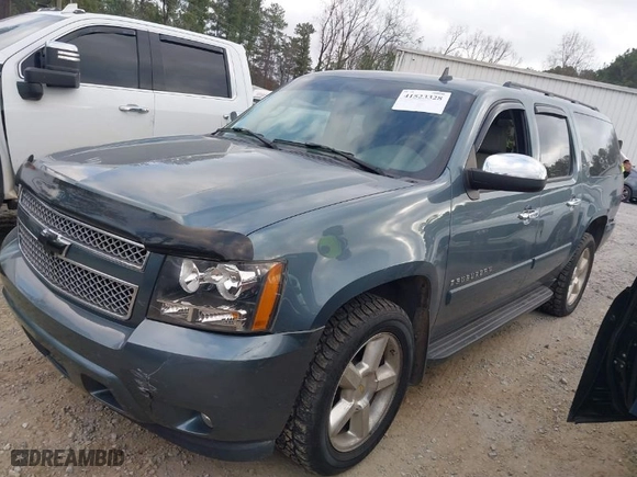 2008 Chevrolet Suburban LT w/3LT with VIN 3GNFC16098G150346, listed as a IAAI auction lot 41523328 with 228,908 mi miles. Bid and sale history available at carsss.com. Image 2.