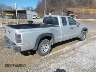 2005 Dodge Dakota ST with VIN 1D7HE22K85S329397, listed as a IAAI auction lot 41597979 with 189,390 mi miles and . Bid and sale history available at DreamBid. Image 4.