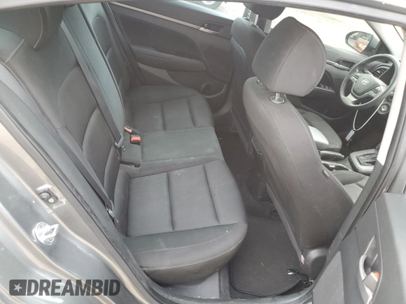 2018 Hyundai Elantra SEL z VIN KMHD84LFXJU599741, wystawiony jako Copart lot #53641575 z przebiegiem 56 600 mil mil oraz Szkoda całkowita • Salvage title. Historia ofert i sprzedaży dostępna na DreamBid. Obrazek 10.