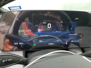 2024 Chevrolet Equinox EV LT z VIN 3GN7DLRP6RS280587, wystawiony jako Copart lot #52231865 z przebiegiem 4199 mil mil oraz Szkody całkowita. Historia ofert i sprzedaży dostępna na DreamBid. Obrazek 9.