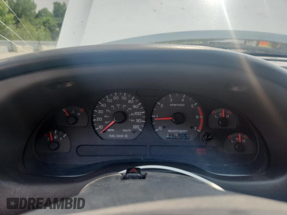 2000 Ford Mustang with VIN 1FAFP404XYF130074, listed as a Copart auction lot 60874945 with 233,035 mi miles and Non repairable. Bid and sale history available at DreamBid. Image 9.