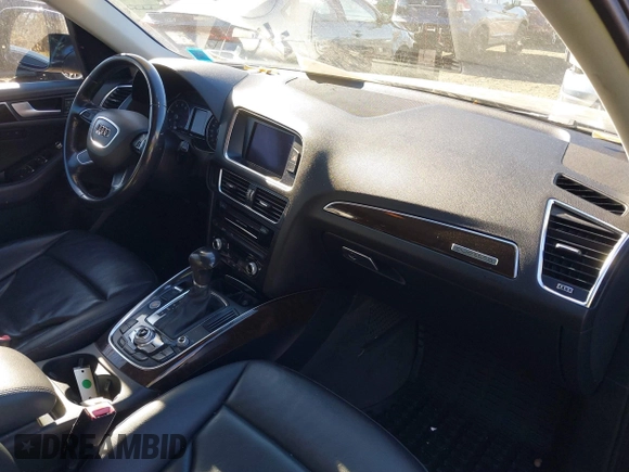 2014 Audi Q5 Premium Plus with VIN WA1LFAFP5EA123679, listed as a IAAI auction lot 40838862 with 161,974 mi miles. Bid and sale history available at carsss.com. Image 5.