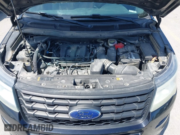 2016 Ford Police Interceptor Utility z VIN 1FM5K8AR2GGB07317, wystawiony jako IAAI lot #42337310 z przebiegiem 166 786 mil mil oraz . Historia ofert i sprzedaży dostępna na DreamBid. Obrazek 10.