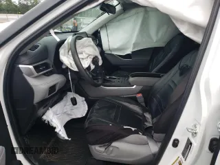 2022 Toyota Highlander L z VIN 5TDCZRBH1NS216485, wystawiony jako Copart lot #64766914 z przebiegiem 33 579 mil mil oraz Szkoda całkowita • Salvage title. Historia ofert i sprzedaży dostępna na DreamBid. Obrazek 7.