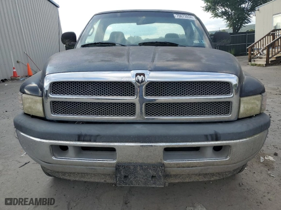 2001 Dodge Ram 1500 with VIN 1B7HF16Y81S774099, listed as a Copart auction lot 70673934 with 0 mi miles and Salvage Title. Bid and sale history available at carsss.com. Image 5.