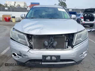 2015 Nissan Pathfinder S with VIN 5N1AR2MN2FC643352, listed as a IAAI auction lot 42065631 with 82,725 mi miles. Bid and sale history available at carsss.com. Image 11.