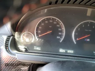 2016 BMW M6 z VIN WBS6E9C50GGF92519, wystawiony jako Copart lot #47774004 z przebiegiem 86 679 mil mil oraz Szkoda całkowita • Salvage title. Historia ofert i sprzedaży dostępna na DreamBid. Obrazek 9.