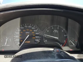 2000 Saturn SL with VIN 1G8ZK5271YZ184701, listed as a Copart auction lot 61598135 with 123,309 mi miles and Salvage title. Bid and sale history available at DreamBid. Image 9.