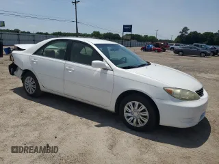 2005 Toyota Camry STD z VIN 4T1BE32K45U024498, wystawiony jako Copart lot #57498975 z przebiegiem 212 549 mil mil oraz Szkoda całkowita • Salvage title. Historia ofert i sprzedaży dostępna na DreamBid. Obrazek 4.