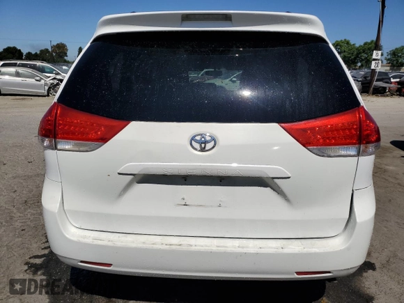 2012 Toyota Sienna LE AAS z VIN 5TDKK3DC8CS241301, wystawiony jako Copart lot #62791895 z przebiegiem 167 439 mil mil oraz Szkoda całkowita • Salvage title. Historia ofert i sprzedaży dostępna na DreamBid. Obrazek 6.