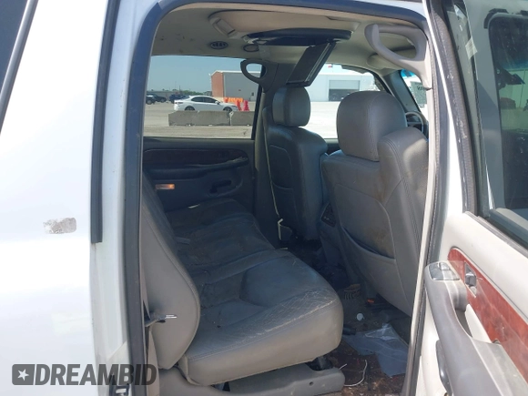 2003 Chevrolet Suburban LS with VIN 3GNEC16Z33G335608, listed as a IAAI auction lot 42017008 with 305,673 mi miles and . Bid and sale history available at DreamBid. Image 8.