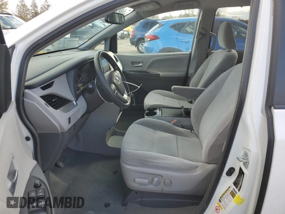 2018 Toyota Sienna LE Auto Access Seat with VIN 5TDKZ3DC9JS904383, listed as a Copart auction lot 43992165 with 106,596 mi miles and Salvage Title. Bid and sale history available at carsss.com. Image 7.
