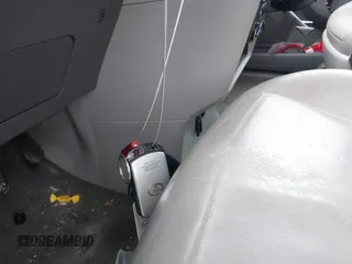 2017 Toyota Sienna XLE with VIN 5TDDZ3DC1HS162080, listed as a IAAI auction lot 41424523 with 92,288 mi miles and . Bid and sale history available at carsss.com. Image 11.