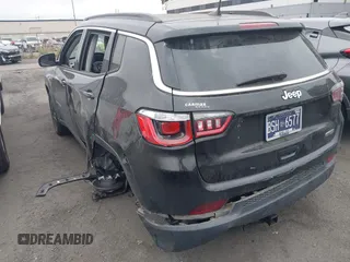 2020 Jeep Compass Latitude with VIN 3C4NJCBB8LT206001, listed as a IAAI auction lot 42352933 with 58,406 mi miles and . Bid and sale history available at DreamBid. Image 3.