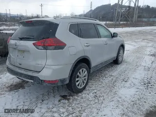 2020 Nissan Rogue SV with VIN JN8AT2MV3LW142622, listed as a IAAI auction lot 41617622 with 70,135 mi miles. Bid and sale history available at carsss.com. Image 4.