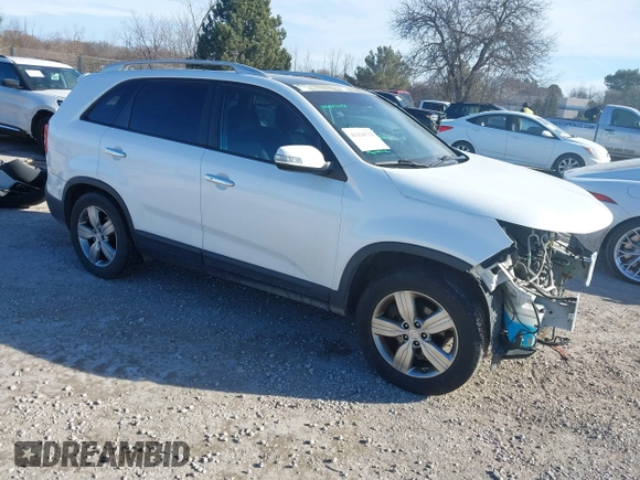 2013 Kia Sorento EX with VIN 5XYKU4A24DG395420, listed as a IAAI auction lot 41424732 with 154,661 mi miles and . Bid and sale history available at carsss.com. Image 1.