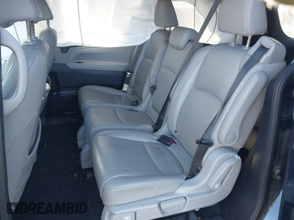 2018 Honda Odyssey EX-L with VIN 5FNRL6H72JB100736, listed as a IAAI auction lot 41350954 with 113,504 mi miles. Bid and sale history available at carsss.com. Image 8.