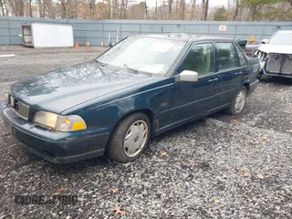 1998 Volvo S70 with VIN YV1LS557XW1546067, listed as a IAAI auction lot 41806312 with 119,368 mi miles and . Bid and sale history available at DreamBid. Image 2.