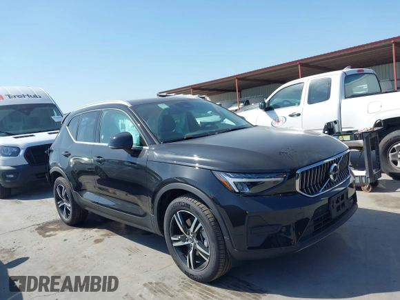 2025 Volvo XC40 Core Bright Theme with VIN YV4L12UJ1S2557593, listed as a IAAI auction lot 42013569 with 1,779 mi miles and . Bid and sale history available at DreamBid. Image 13.