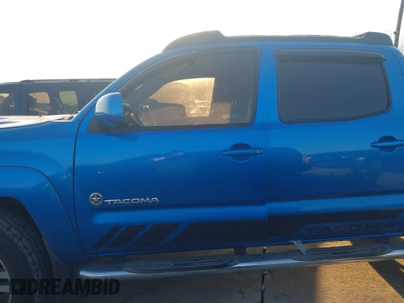 2008 Toyota Tacoma PreRunner with VIN 3TMJU62N38M056852, listed as a IAAI auction lot 41682752 with 163,652 mi miles. Bid and sale history available at carsss.com. Image 14.