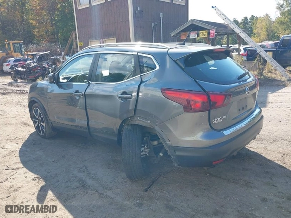 2018 Nissan Rogue Sport SV with VIN JN1BJ1CR1JW290773, listed as a IAAI auction lot 40578786 with 101,342 mi miles. Bid and sale history available at carsss.com. Image 6.