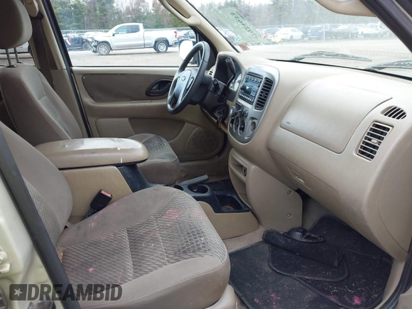 2004 Ford Escape XLT с VIN 1FMYU93184KB61332, выставлен на аукционе IAAI как лот 42024633 с пробегом 252 972 миль миль и . История ставок и продаж доступна на DreamBid. Изображение 5.