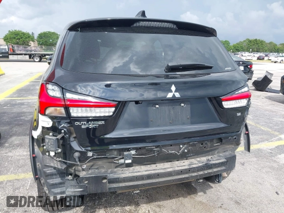 2024 Mitsubishi Outlander S z VIN JA4ARUAU3RU014400, wystawiony jako IAAI lot #41983269 z przebiegiem 22 489 mil mil oraz . Historia ofert i sprzedaży dostępna na DreamBid. Obrazek 6.
