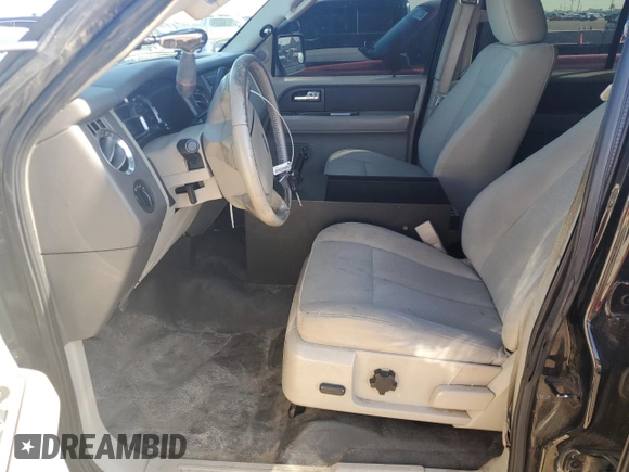 2011 Ford Expedition XL z VIN 1FMJU1G56BEF21631, wystawiony jako Copart lot #61816185 z przebiegiem 129 294 mil mil oraz Czysty tytuł • Clean title. Historia ofert i sprzedaży dostępna na DreamBid. Obrazek 7.