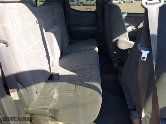 2004 Toyota Tundra SR5 with VIN 5TBRT34114S448987, listed as a IAAI auction lot 41763720 with 228,203 mi miles. Bid and sale history available at carsss.com. Image 8.