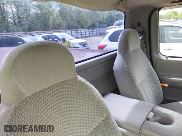 1997 Ford F-150 with VIN 1FTDF18W3VNA43627, listed as a IAAI auction lot 42132799 with 180,493 mi miles and . Bid and sale history available at DreamBid. Image 8.