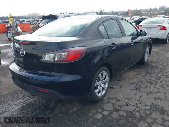 2011 Mazda Mazda3 i Sport with VIN JM1BL1UG5B1459907, listed as a IAAI auction lot 41724612 with 154,008 mi miles. Bid and sale history available at carsss.com. Image 4.