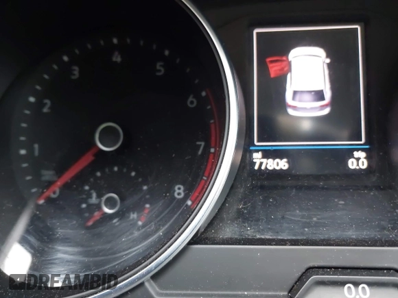 2019 Volkswagen Tiguan SE with VIN 3VV3B7AX3KM113955, listed as a IAAI auction lot 42164890 with 77,806 mi miles and . Bid and sale history available at DreamBid. Image 16.