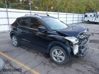 2018 Nissan Kicks SR with VIN 3N1CP5CU5JL518486, listed as a IAAI auction lot 40408119 with 87,664 mi miles. Bid and sale history available at carsss.com. Image 1.