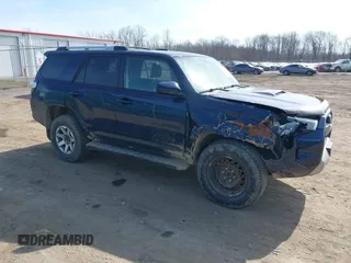 2014 Toyota 4Runner Limited with VIN JTEBU5JR4E5193119, listed as a IAAI auction lot 41802867 with 237,118 mi miles. Bid and sale history available at carsss.com. Image 1.
