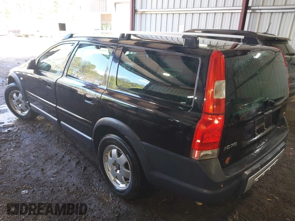 2006 Volvo XC70 with VIN YV4SZ592361243124, listed as a IAAI auction lot 41972200 with 186,720 mi miles. Bid and sale history available at carsss.com. Image 3.