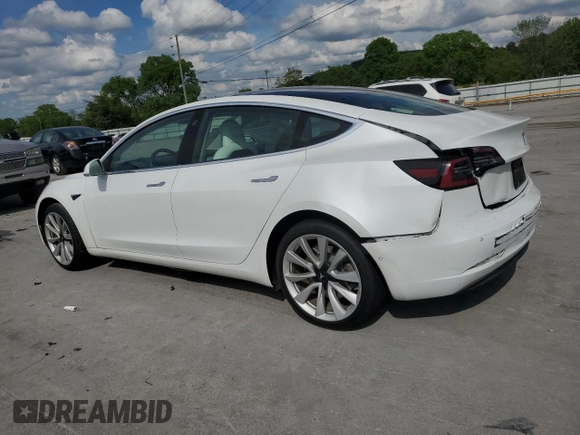 2019 Tesla Model 3 Mid Range z VIN 5YJ3E1EA5KF480188, wystawiony jako Copart lot #53817545 z przebiegiem 121 846 mil mil oraz Szkoda całkowita • Salvage title. Historia ofert i sprzedaży dostępna na DreamBid. Obrazek 2.
