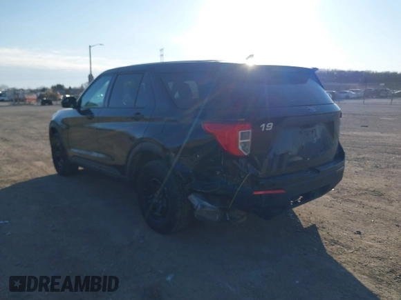 2020 Ford Police Interceptor Utility z VIN 1FM5K8AB5LGD08853, wystawiony jako IAAI lot #41556880 z przebiegiem 90 477 mil mil oraz . Historia ofert i sprzedaży dostępna na DreamBid. Obrazek 3.