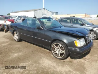 1995 Mercedes-Benz E Class with VIN WDBEA66E5SC224969, listed as a Copart auction lot 72045794 with 116,968 mi miles and Salvage Title. Bid and sale history available at carsss.com. Image 4.