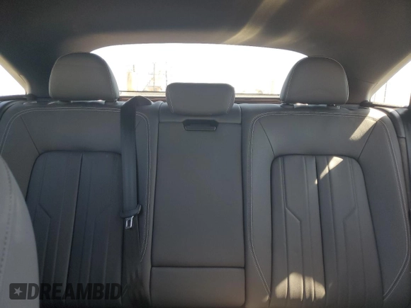 2024 Audi Q8 e-tron z VIN WA1BAAGE8RB038603, wystawiony jako Copart lot #70834514 z przebiegiem 7300 mil mil oraz Szkody całkowita. Historia ofert i sprzedaży dostępna na DreamBid. Obrazek 10.