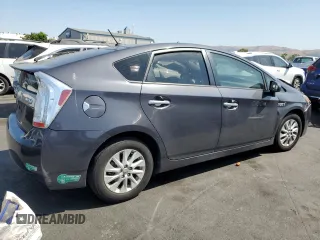 2014 Toyota Prius with VIN JTDKN3DP9E3052770, listed as a Copart auction lot 60000005 with 171,707 mi miles and Salvage title. Bid and sale history available at DreamBid. Image 3.