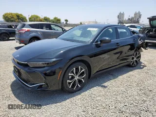 2023 Toyota Crown XLE с VIN JTDAAAAF0P3003676, выставлен на аукционе Copart как лот 60870125 с пробегом 22 974 миль миль и Списание • Salvage title. История ставок и продаж доступна на DreamBid. Изображение 1.