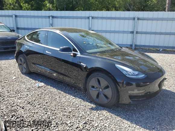 2020 Tesla Model 3 Standard Range Plus z VIN 5YJ3E1EA7LF606441, wystawiony jako Copart lot #53382915 z przebiegiem 56 113 mil mil oraz Szkoda całkowita • Salvage title. Historia ofert i sprzedaży dostępna na DreamBid. Obrazek 4.
