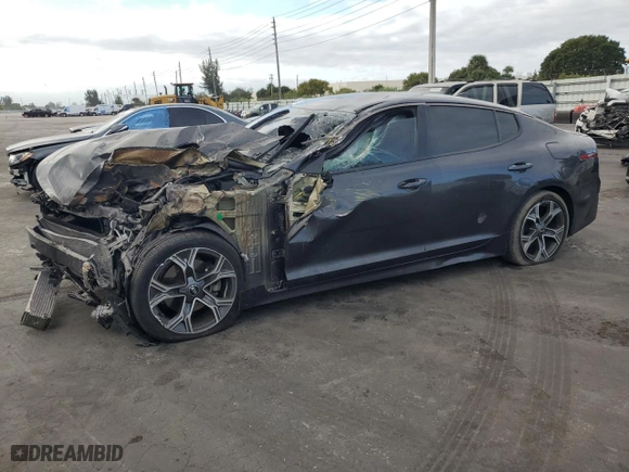2020 Kia Stinger GT-Line with VIN KNAE15LA1L6072408, listed as a Copart auction lot 83804314 with 0 mi miles and Non Repairable. Bid and sale history available at carsss.com. Image 1.