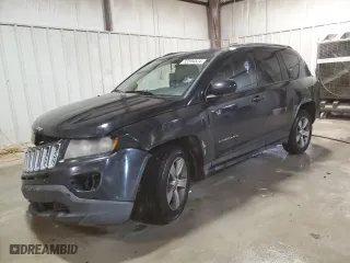 2016 Jeep Compass High Altitude Edition with VIN 1C4NJCEA1GD678698, listed as a Copart auction lot 83594524 with 206,095 mi miles and Salvage Title. Bid and sale history available at carsss.com. Image 1.