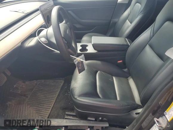 2021 Tesla Model 3 Standard Range Plus z VIN 5YJ3E1EA6MF838465, wystawiony jako Copart lot #55296995 z przebiegiem 81 661 mil mil oraz Czysty tytuł • Clean title. Historia ofert i sprzedaży dostępna na DreamBid. Obrazek 7.