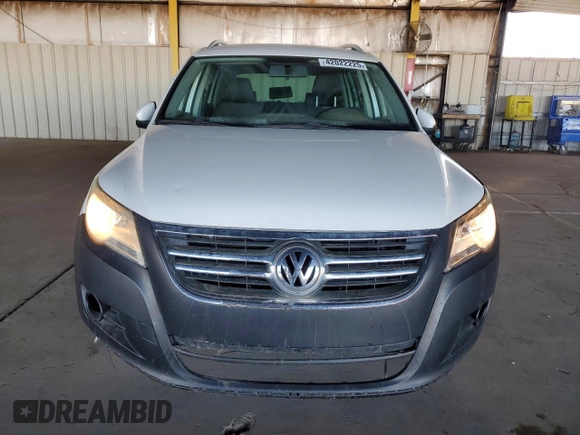 2010 Volkswagen Tiguan S with VIN WVGAV7AXXAW538127, listed as a Copart auction lot 42022225 with 116,008 mi miles and Clean title. Bid and sale history available at DreamBid. Image 5.