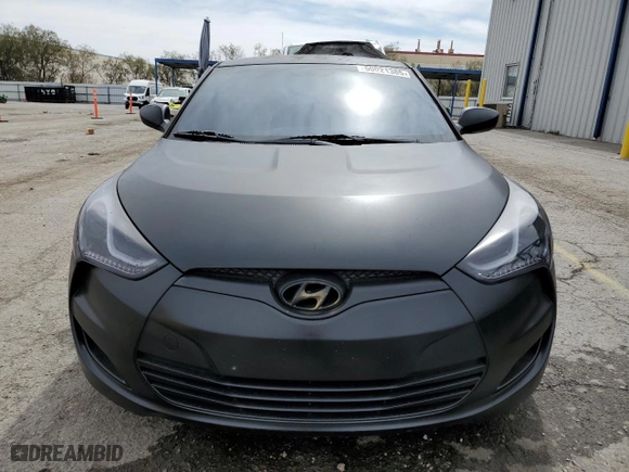 2016 Hyundai Veloster with VIN KMHTC6AD9GU265913, listed as a Copart auction lot 50021385 with 117,156 mi miles and Salvage Title. Bid and sale history available at carsss.com. Image 5.