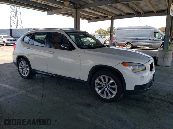 2014 BMW X1 sDrive28i with VIN WBAVM1C50EVW56343, listed as a Copart auction lot 52610765 with 86,093 mi miles and Salvage Title. Bid and sale history available at carsss.com. Image 4.